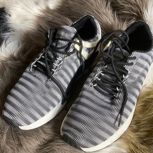 Zara sneakers size 42